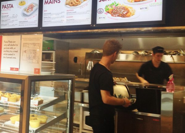 CAFE_RESTAURANT_FastaPasta_menuboard2-600x430 - Just Digital Signage Menu board digital signage at Fasta Pasta restaurant.